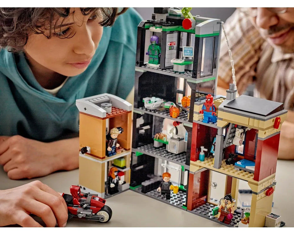 LEGO Super Heroes 76324 - Spider-Man vs. Oscorp - Authentic LEGO Set Image 9