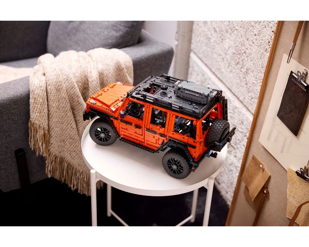 LEGO Technic 42177 - Mercedes-Benz G 500 PROFESSIONAL Line - Authentic LEGO Set Image 10