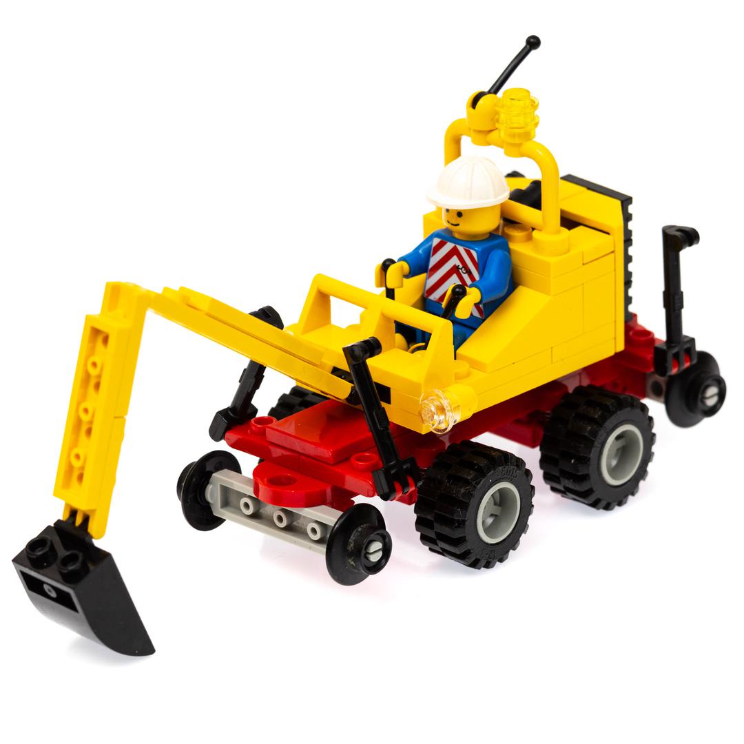 LEGO Train 4525 - Road and Rail Repair With instructions - No box - Authentic LEGO Set Main Image