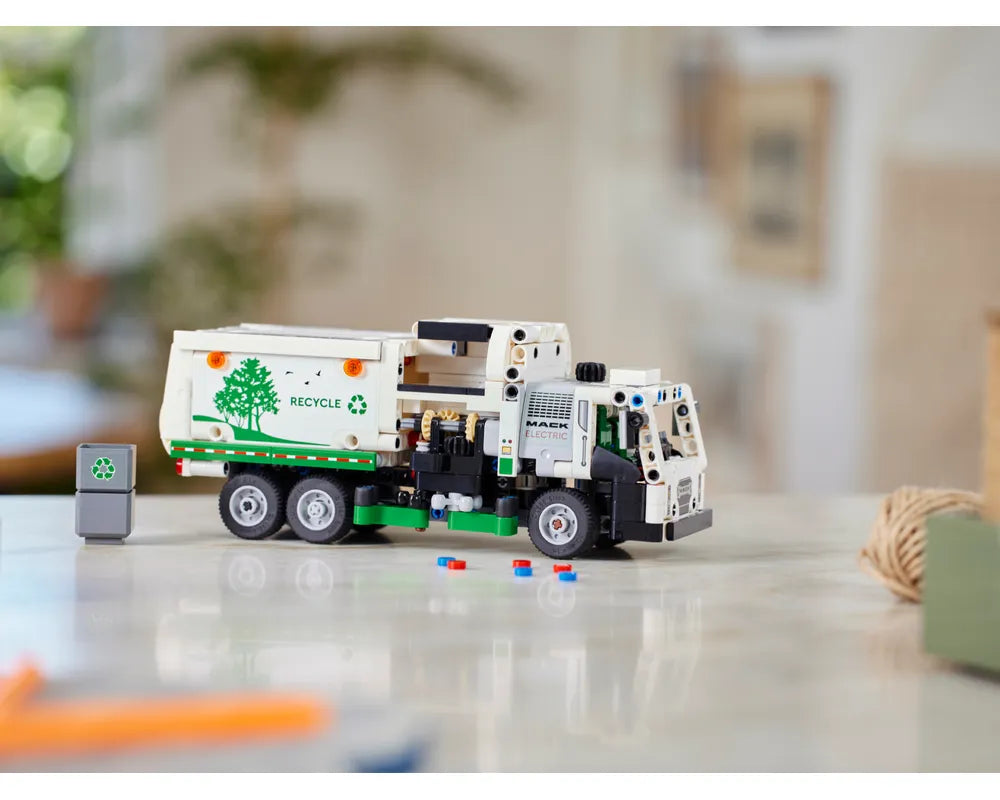 LEGO Technic 42167 - Mack LR Electric Garbage Truck - Authentic LEGO Set Image 3