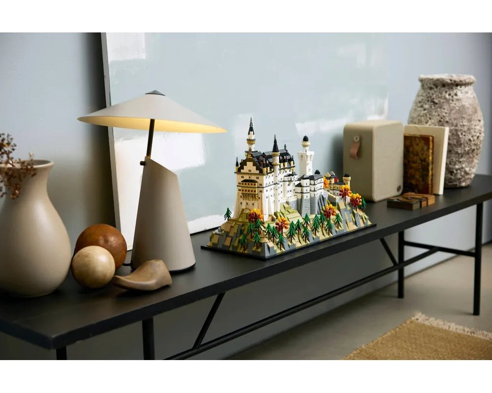 LEGO Architecture 21063 - Neuschwanstein Castle - Authentic LEGO Set Image 12