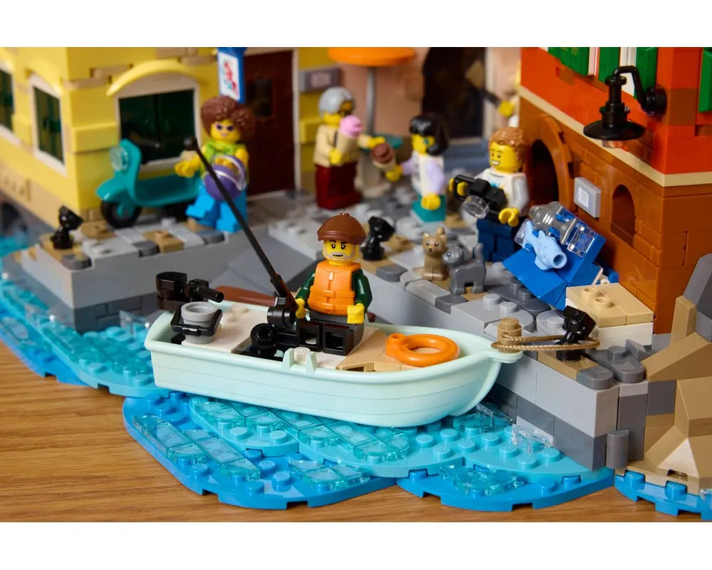 LEGO LEGO Ideas &#40;CUUSOO&#41; 21359 - Italian Riviera - Authentic LEGO Set Image 13