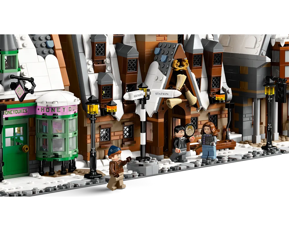 LEGO Harry Potter 76457 - Hogsmeade Village - Collectors' Edition - Authentic LEGO Set Image 5