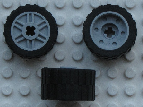 LEGO 55982c02 Wheel 18mm D. x 14mm with Axle Hole, Fake Bolts and Shallow Spokes with  Tire 24 x 14 Shallow Tread (55982 / 30648) in Light Bluish Gray - Authentic LEGO Part