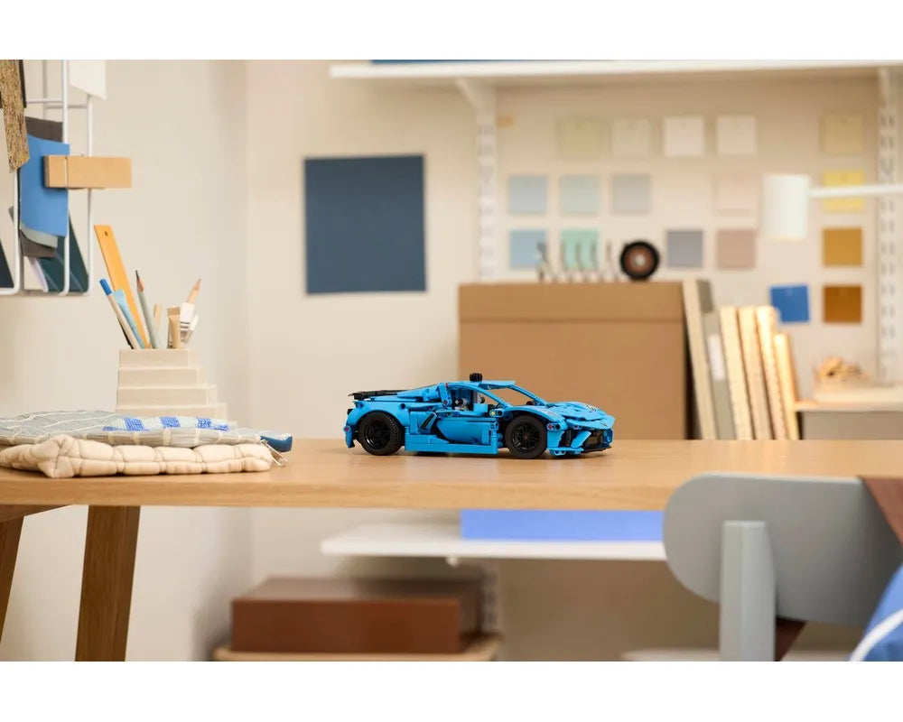 LEGO Technic 42217 - Chevrolet Corvette Stingray Blue - Authentic LEGO Set Image 24