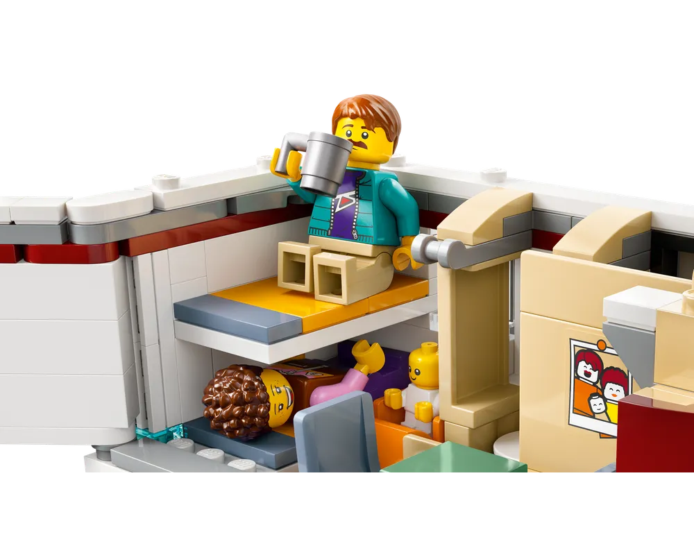 LEGO City 60454 - Holiday Camper Van - Authentic LEGO Set Image 5