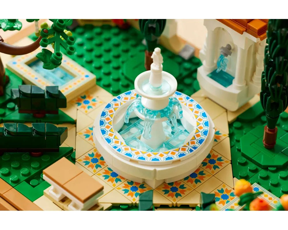 LEGO Creator 10359 - Fountain Garden - Authentic LEGO Set Image 10
