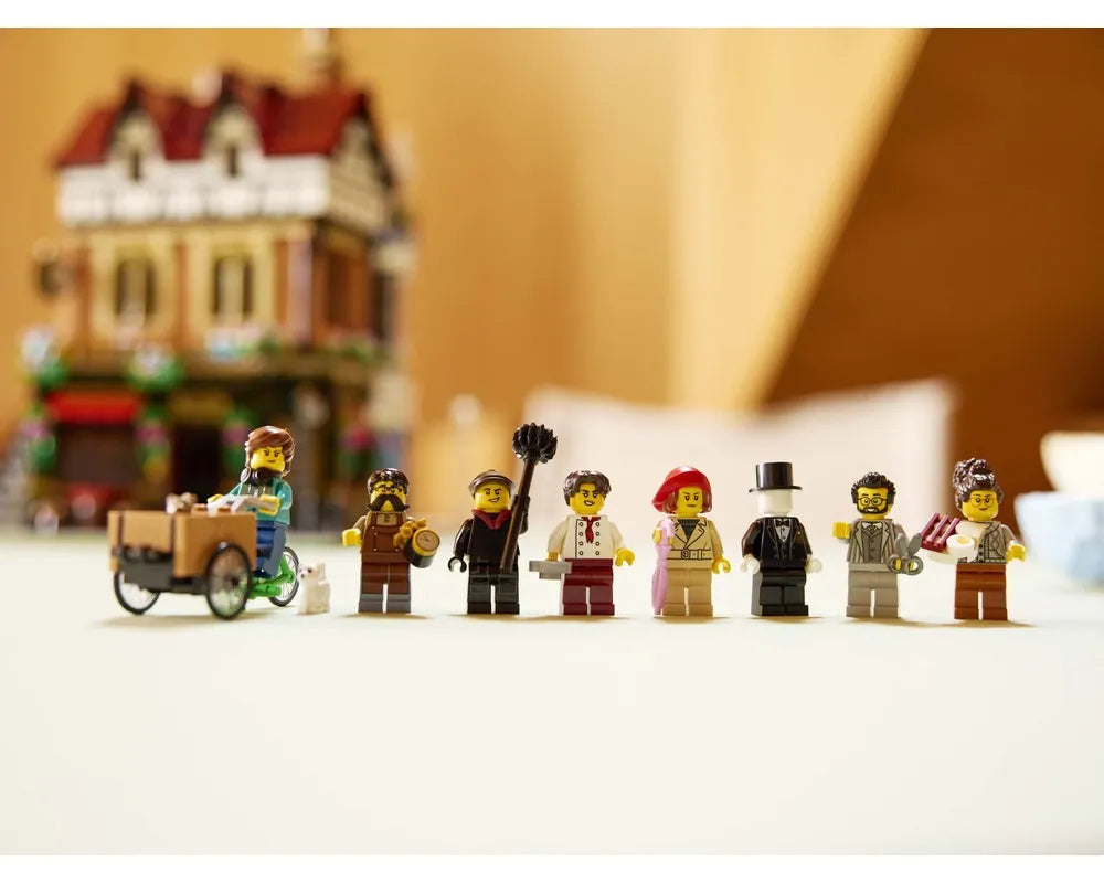 LEGO Creator 10350 - Tudor Corner - Authentic LEGO Set Image 8