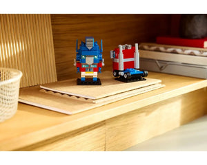 LEGO BrickHeadz 40803 - Optimus Prime Robot & Vehicle - Authentic LEGO Set Image 8