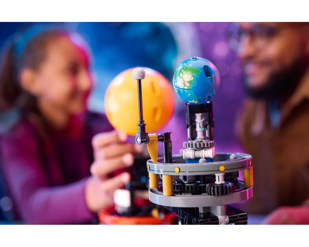 LEGO Technic 42179 - Planet Earth and Moon in Orbit - Authentic LEGO Set Image 6