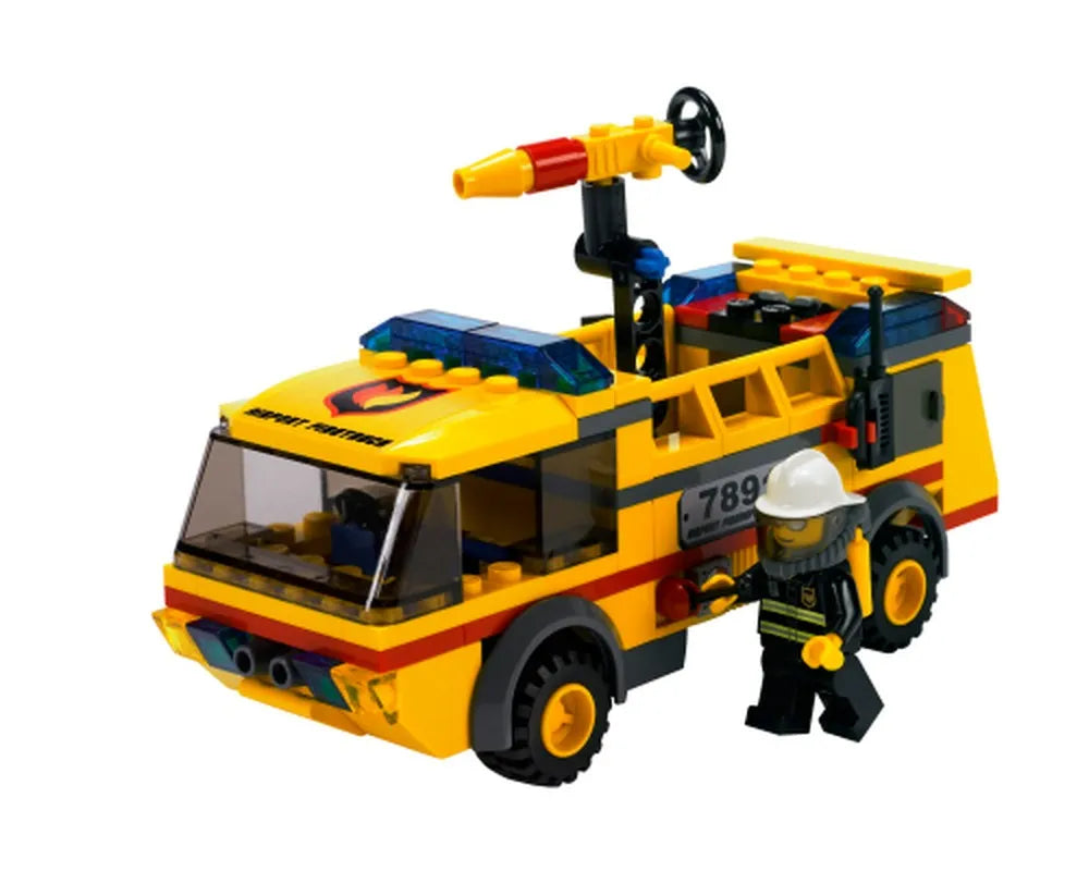 LEGO City 7891 - Airport Firetruck - Authentic LEGO Set Image 2