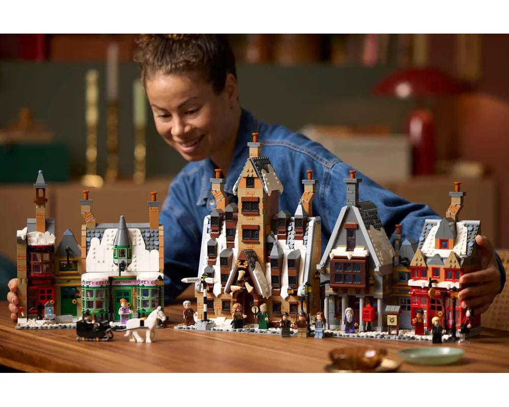 LEGO Harry Potter 76457 - Hogsmeade Village - Collectors' Edition - Authentic LEGO Set Image 11