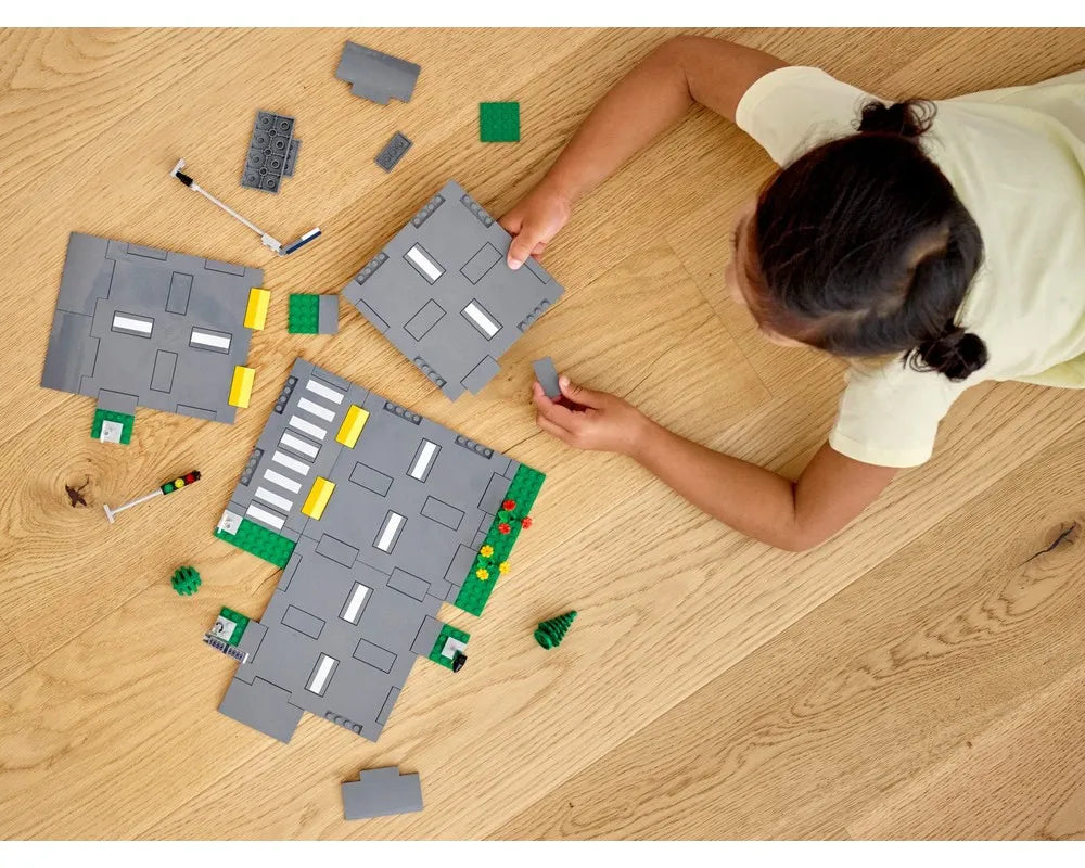 LEGO City 60304 - Road Plates - Authentic LEGO Set Image 10