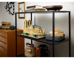 LEGO Architecture 21061 - Notre-Dame de Paris - Authentic LEGO Set Image 13