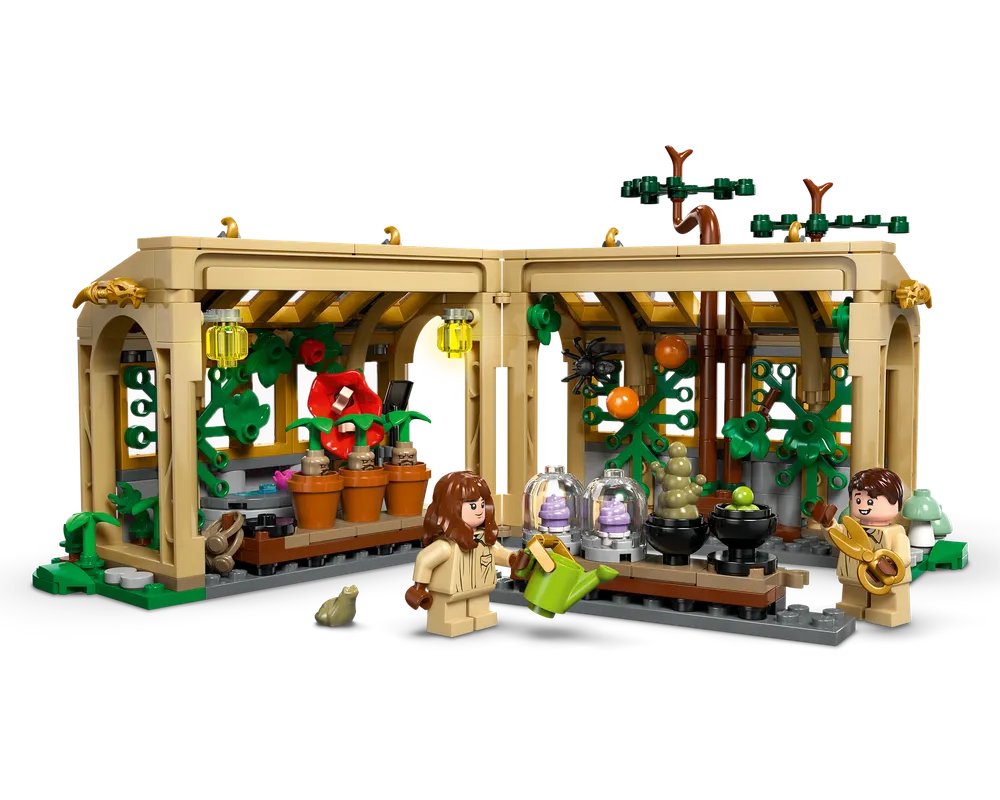 LEGO Harry Potter 76445 - Hogwarts Castle: Herbology Class - Authentic LEGO Set Image 15