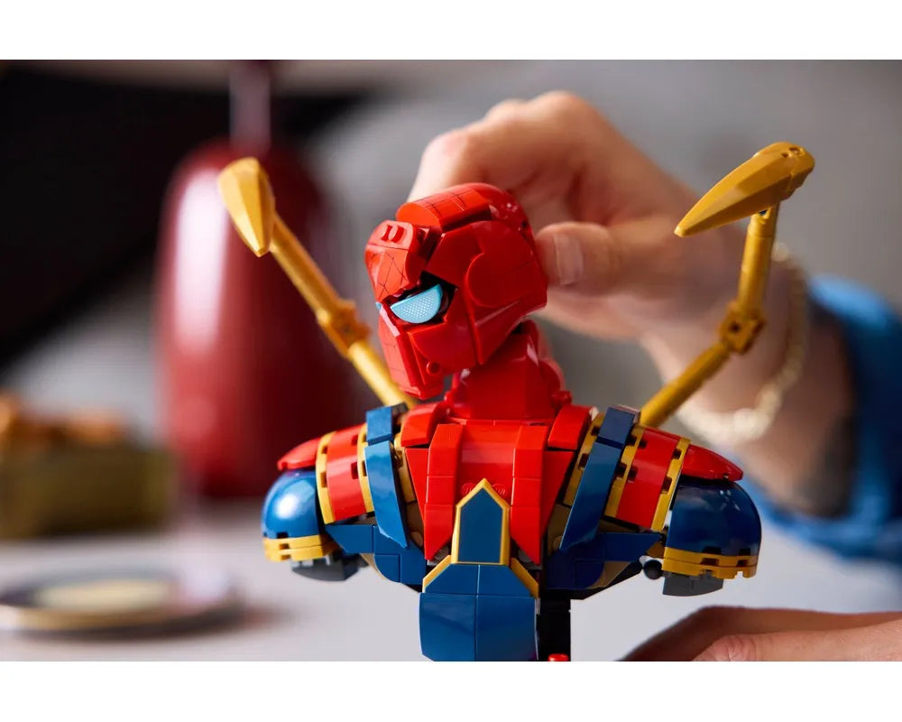 LEGO Super Heroes 76326 - Iron Spider-Man Bust - Authentic LEGO Set Image 5