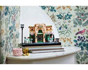 LEGO Creator 10362 - French Café {Cafe} - Authentic LEGO Set Image 9