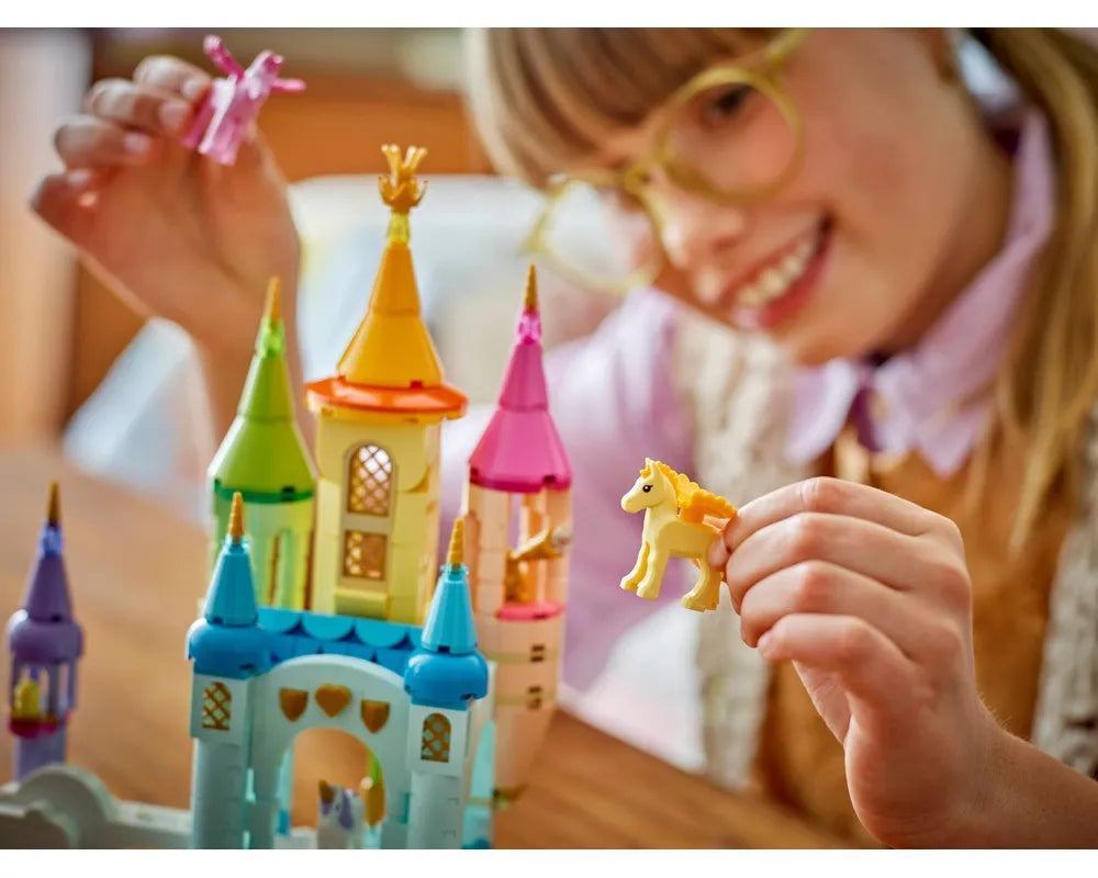 LEGO Creator 31175 - Unicorn Castle - Authentic LEGO Set Image 2