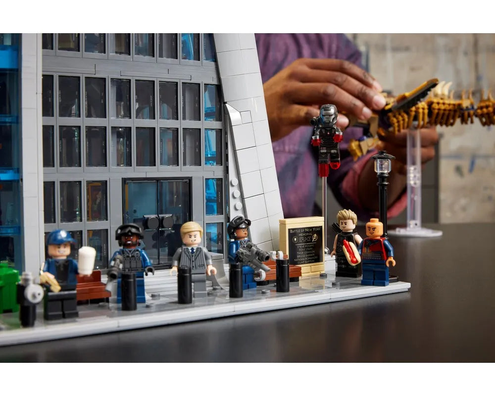 LEGO Super Heroes 76269 - Avengers Tower - Authentic LEGO Set Image 16