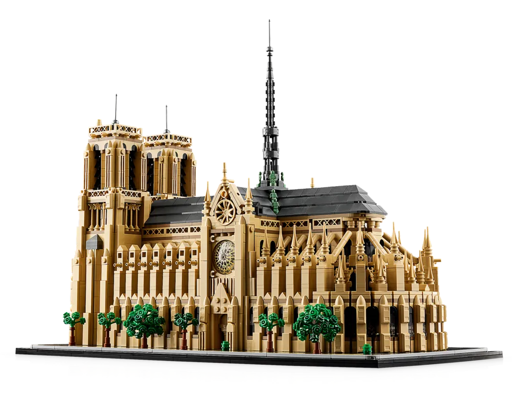 LEGO Architecture 21061 - Notre-Dame de Paris - Authentic LEGO Set Image 4