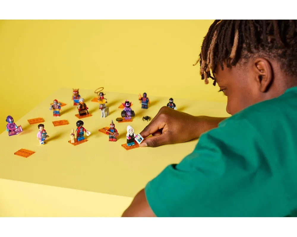 LEGO Collectible Minifigures 71050 - Minifigure, Spider-Man Across the Spider-Verse (Complete Random Set of 1 Minifigure) - Authentic LEGO Set Image 8