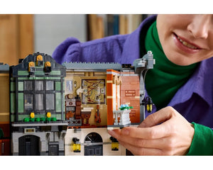 LEGO Creator 10351 - 1 - Sherlock Holmes: Book Nook - Authentic LEGO Set Image 33