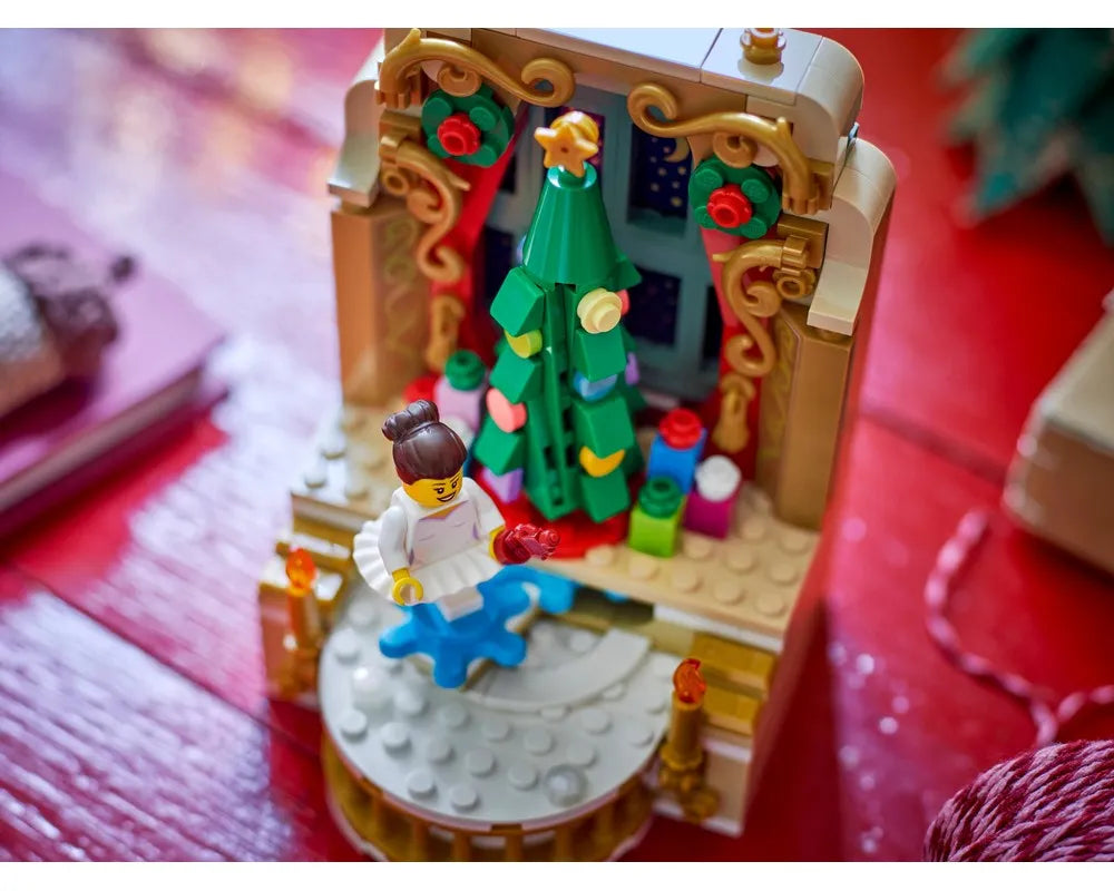 LEGO Holiday & Event 40701 - Ballerina & Nutcracker Scene - Authentic LEGO Set Image 4