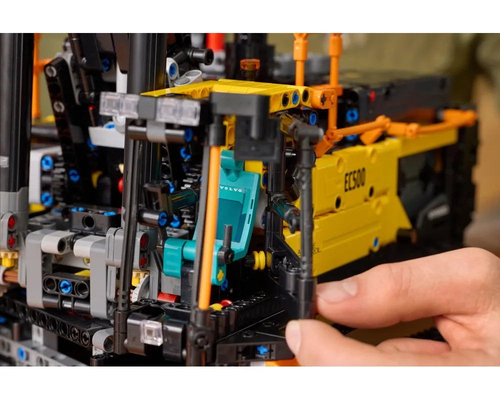 LEGO Technic 42215 - Volvo EC500 Hybrid Excavator - Authentic LEGO Set Image 8