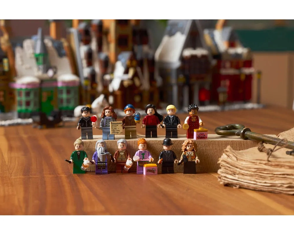 LEGO Harry Potter 76457 - Hogsmeade Village - Collectors' Edition - Authentic LEGO Set Image 9
