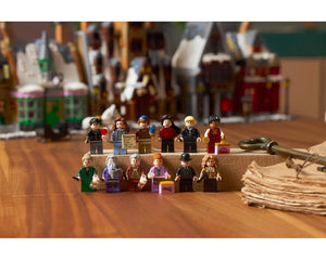 LEGO Harry Potter 76457 - Hogsmeade Village - Collectors' Edition - Authentic LEGO Set Image 9