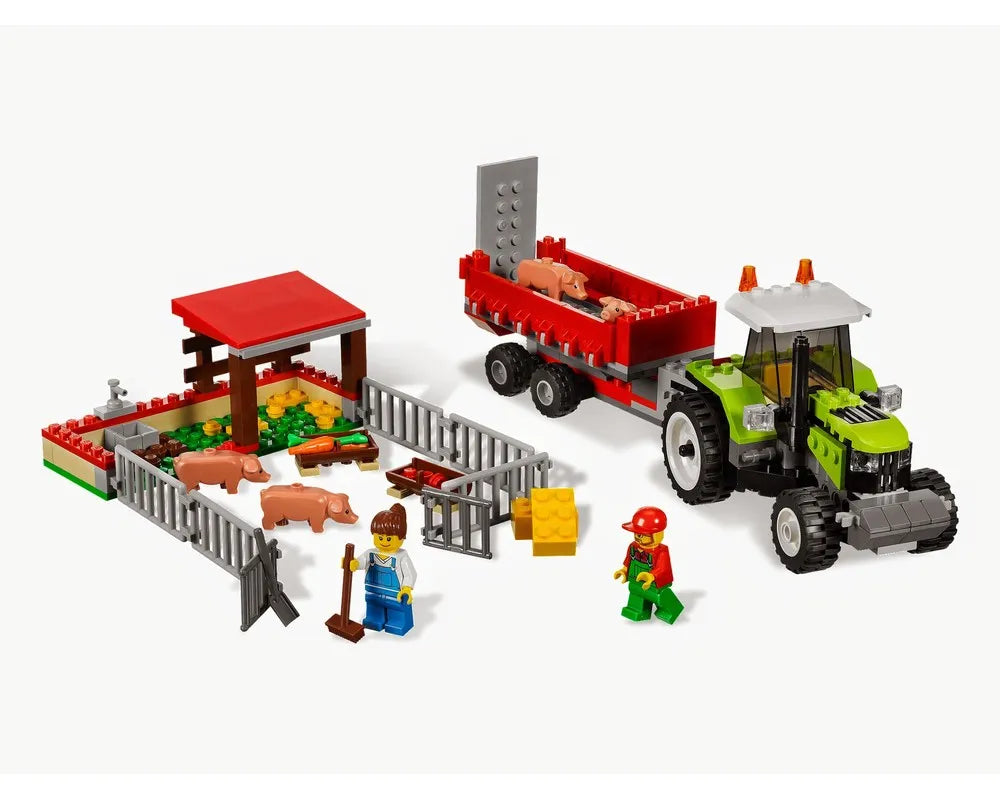 LEGO City 7684 - Pig Farm & Tractor - Authentic LEGO Set Image 2