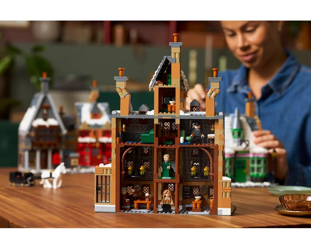 LEGO Harry Potter 76457 - Hogsmeade Village - Collectors' Edition - Authentic LEGO Set Image 14
