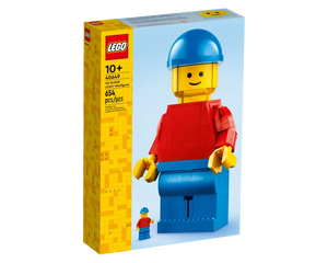 LEGO Sculptures 40649 - Up-Scaled LEGO Minifigure - Authentic LEGO Set Main Image