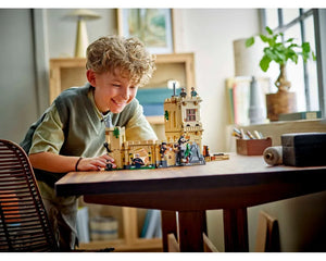 LEGO Harry Potter 76447 - Hogwarts Castle: Flying Lessons - Authentic LEGO Set Image 9