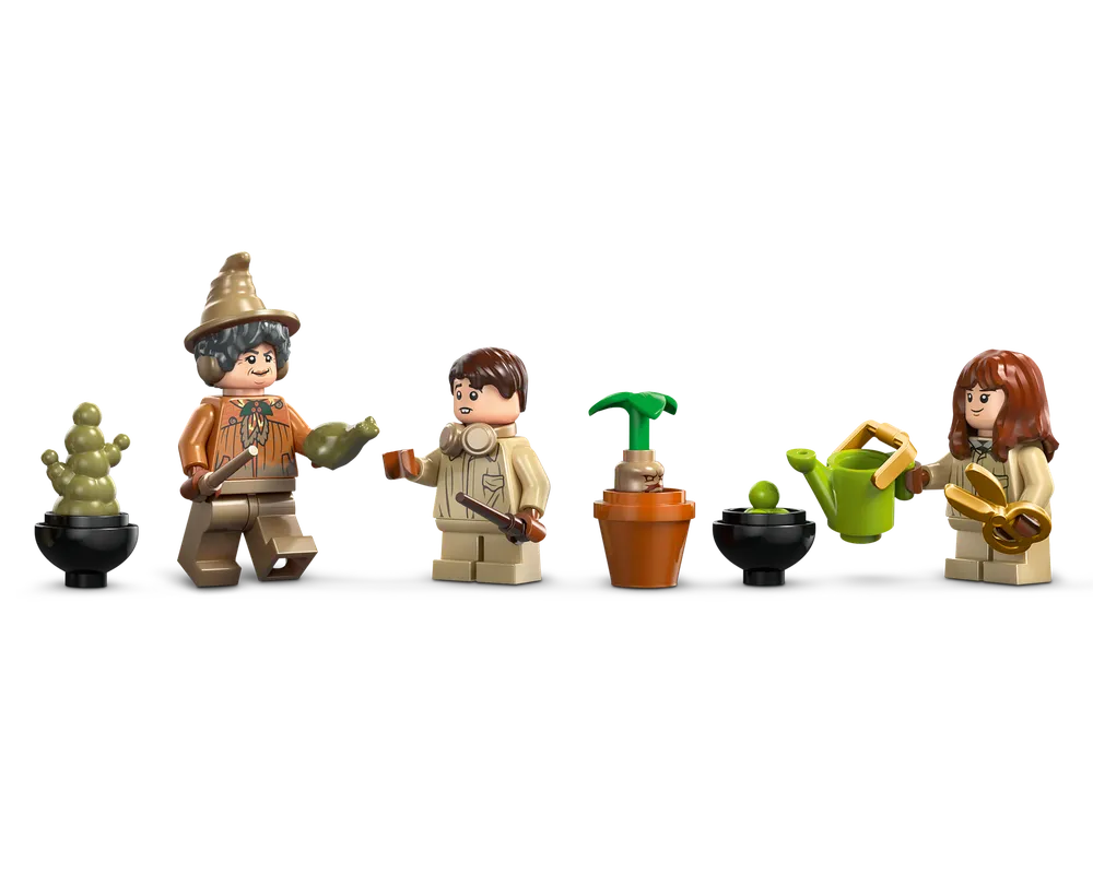 LEGO Harry Potter 76445 - Hogwarts Castle: Herbology Class - Authentic LEGO Set Image 18