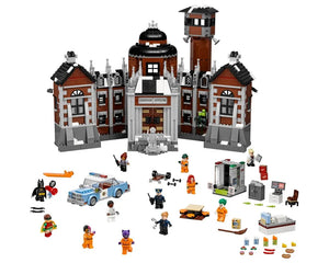 LEGO Super Heroes 70912 - Arkham Asylum - Authentic LEGO Set Image 3