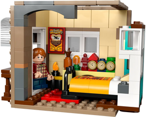 LEGO Harry Potter 76437 - The Burrow - Collectors' Edition - Authentic LEGO Set Image 9