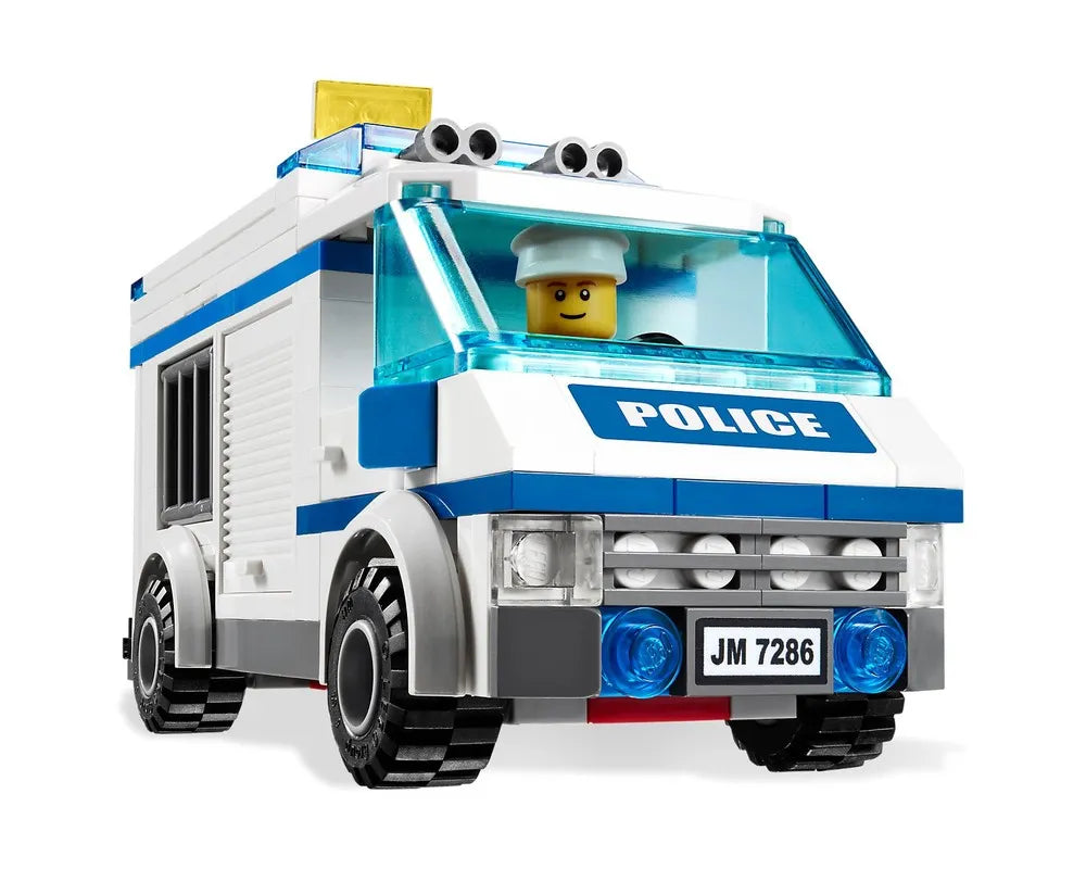 LEGO City 7286 - Prisoner Transport - Authentic LEGO Set Image 2