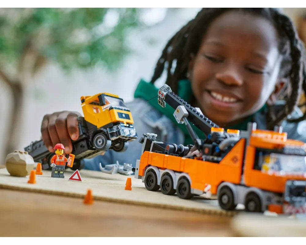 LEGO City 60467 - Heavy-Duty Recovery Tow Truck with Crane - Authentic LEGO Set Image 21