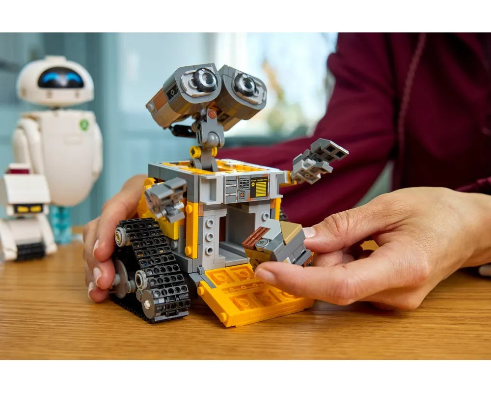 LEGO Disney 43279 - WALL-E and EVE - Authentic LEGO Set Image 13