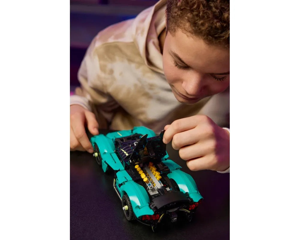 LEGO Technic 42208 - Aston Martin Valkyrie - Authentic LEGO Set Image 19