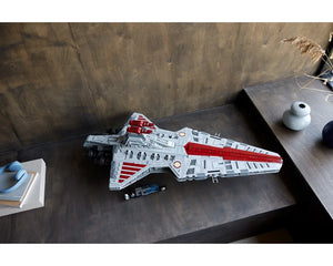 LEGO Star Wars 75367 - Venator-Class Republic Attack Cruiser - UCS - Authentic LEGO Set Image 3