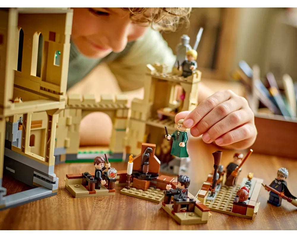 LEGO Harry Potter 76447 - Hogwarts Castle: Flying Lessons - Authentic LEGO Set Image 10