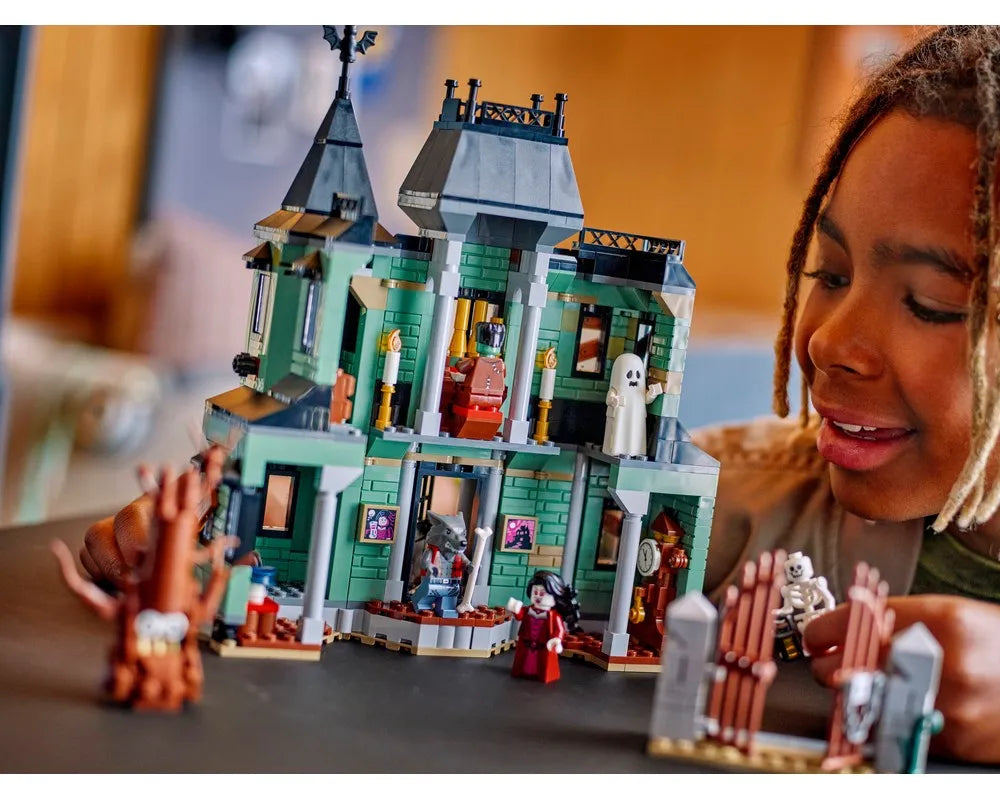 LEGO Creator 31167 - Haunted Mansion - Authentic LEGO Set Image 9