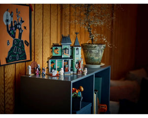 LEGO Creator 31167 - Haunted Mansion - Authentic LEGO Set Image 2