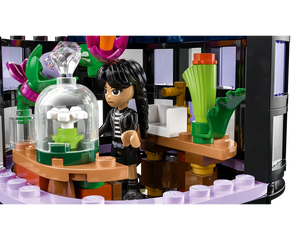 LEGO Wednesday 76784 - Black Dahlia Flower - Authentic LEGO Set Image 8