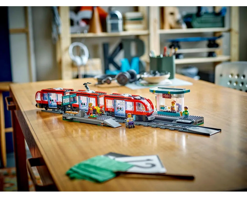 LEGO City 60423 - Downtown Streetcar - Authentic LEGO Set Image 2