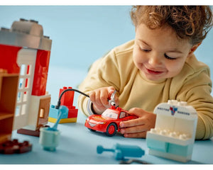 LEGO DUPLO 10456 - McQueen's Visit to Doc's Garage - Authentic LEGO Set Image 16