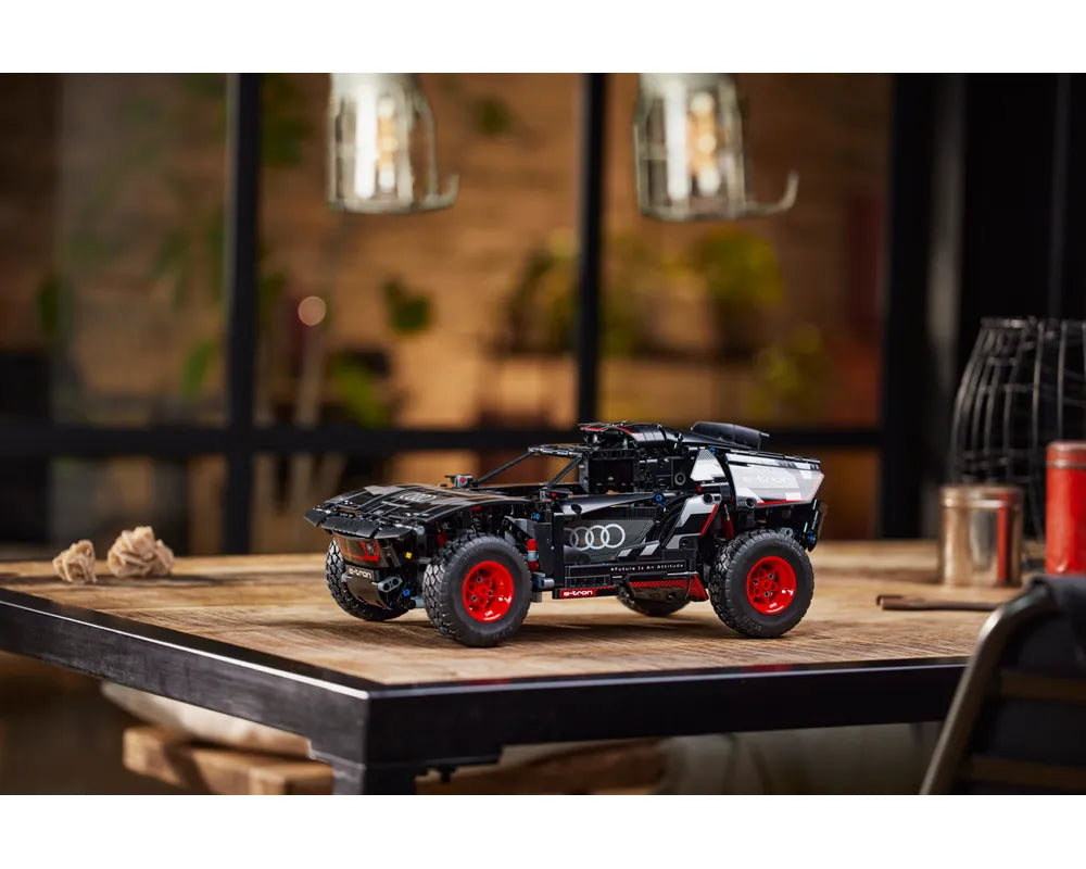 LEGO Technic 42160 - Audi RS Q e-tron - Authentic LEGO Set Image 3