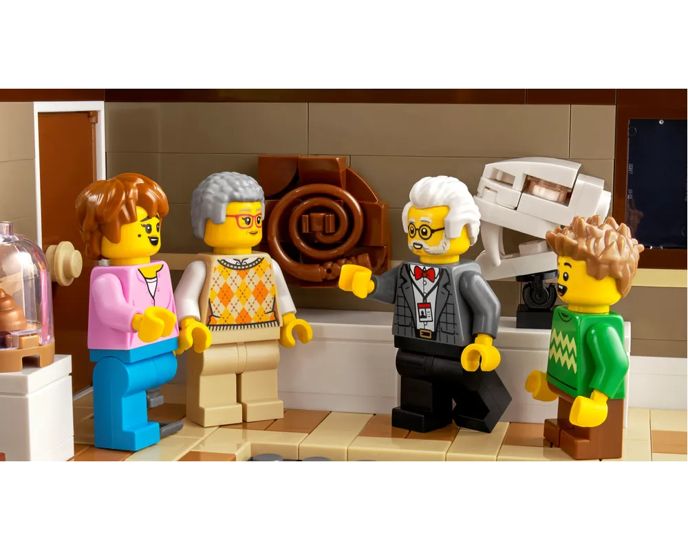 LEGO Creator 10326 - Natural History Museum - Authentic LEGO Set Image 11